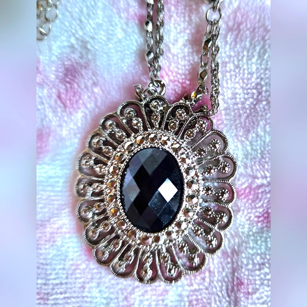 Vintage 1928 Necklace. Blue stones. 18 Inch Length